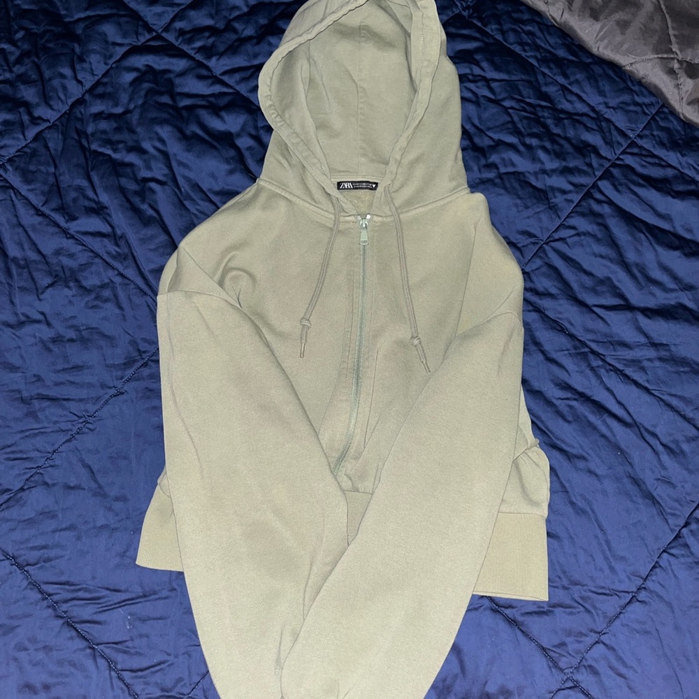 Zara Green Zip-Up Hoodie